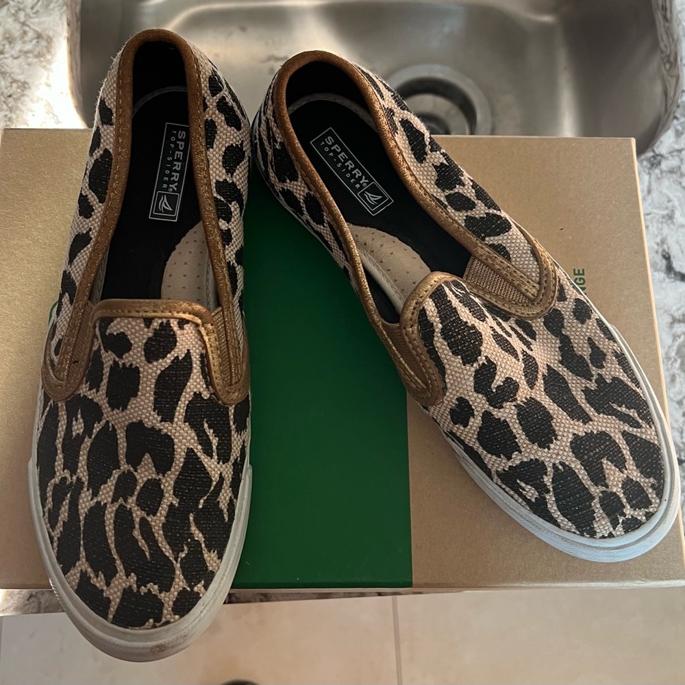 Sperry Canvas Slip on shoes